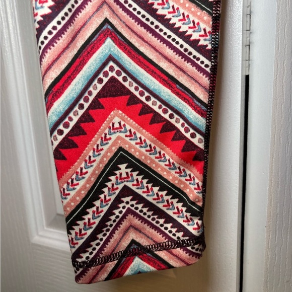 Aerie - Yoga Colorful Athletic Casual Summery Basic Geometric Leggings in Size M - Picture 6 of 7